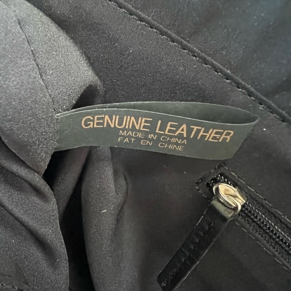 NWT Talbots Genuine Leather Black Zip Top Shoulder Purse Tote - Picture 6 of 11